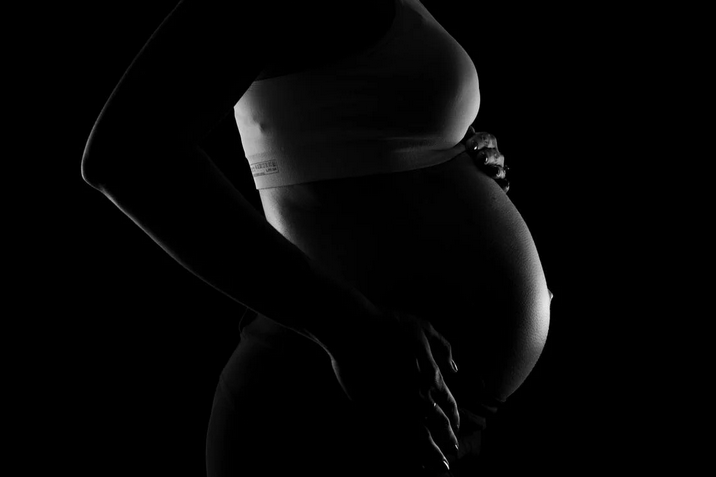 Tips for Taking Better Maternity Photographs